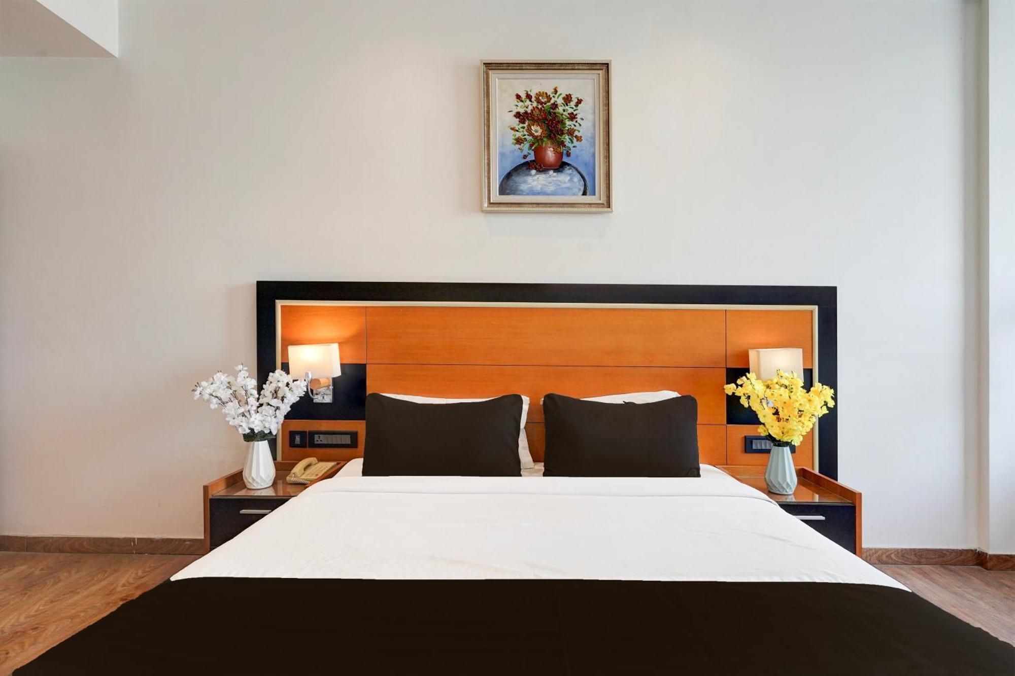 Townhouse Oak Agra Near Sultanganj Puliya Formerly Bb Grand Exterior photo